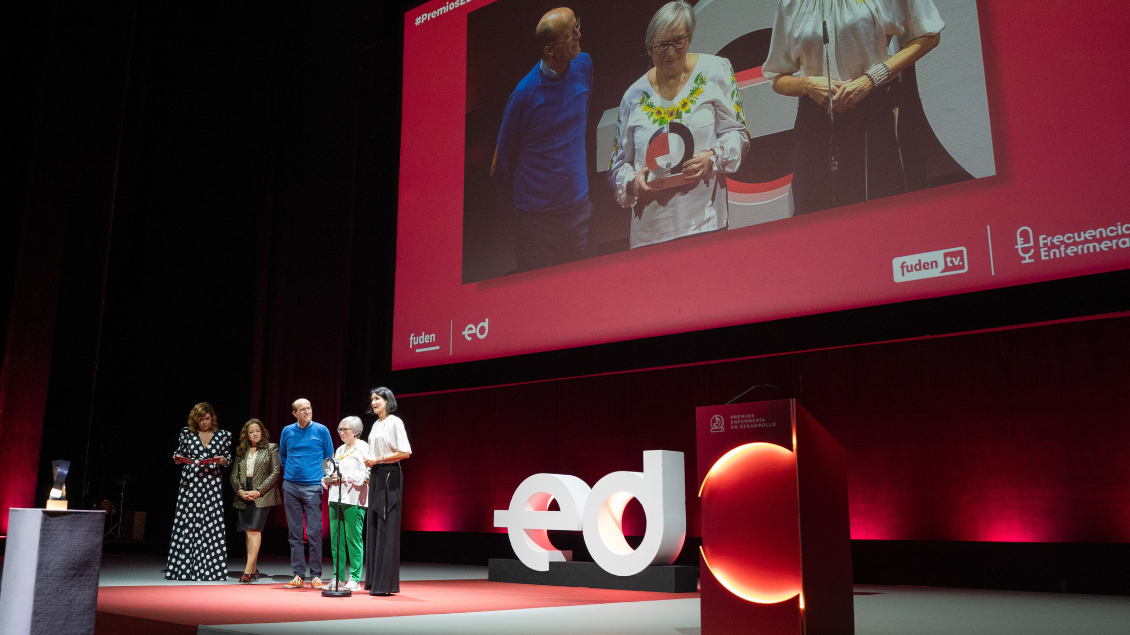 Entrega de premio a la Fundación de Enfermeras de Navarra 2023